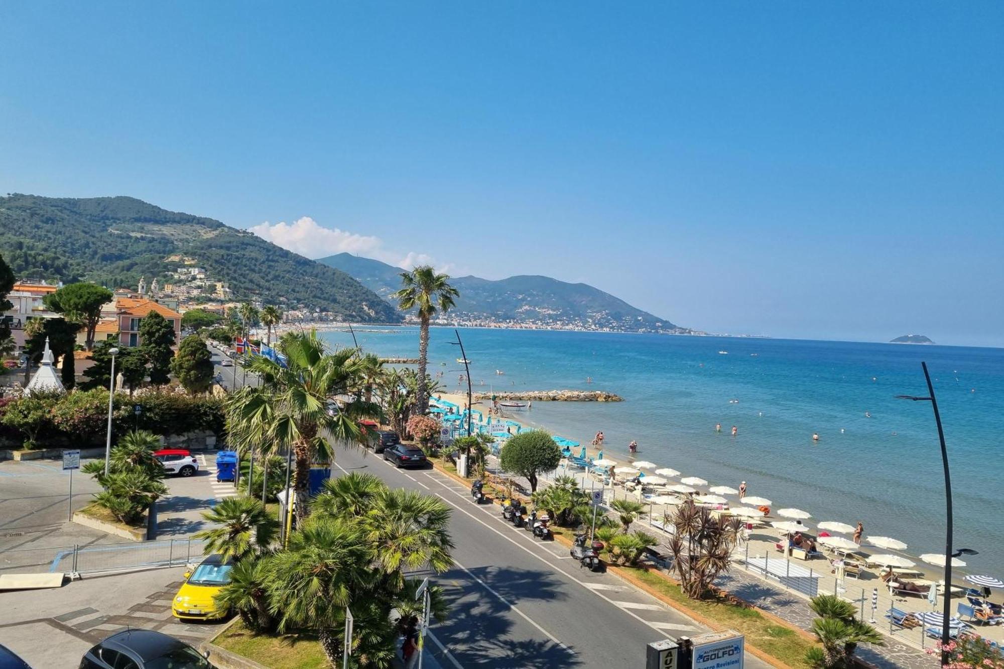 Laigueglia Beach - Happy Rentals Eksteriør billede