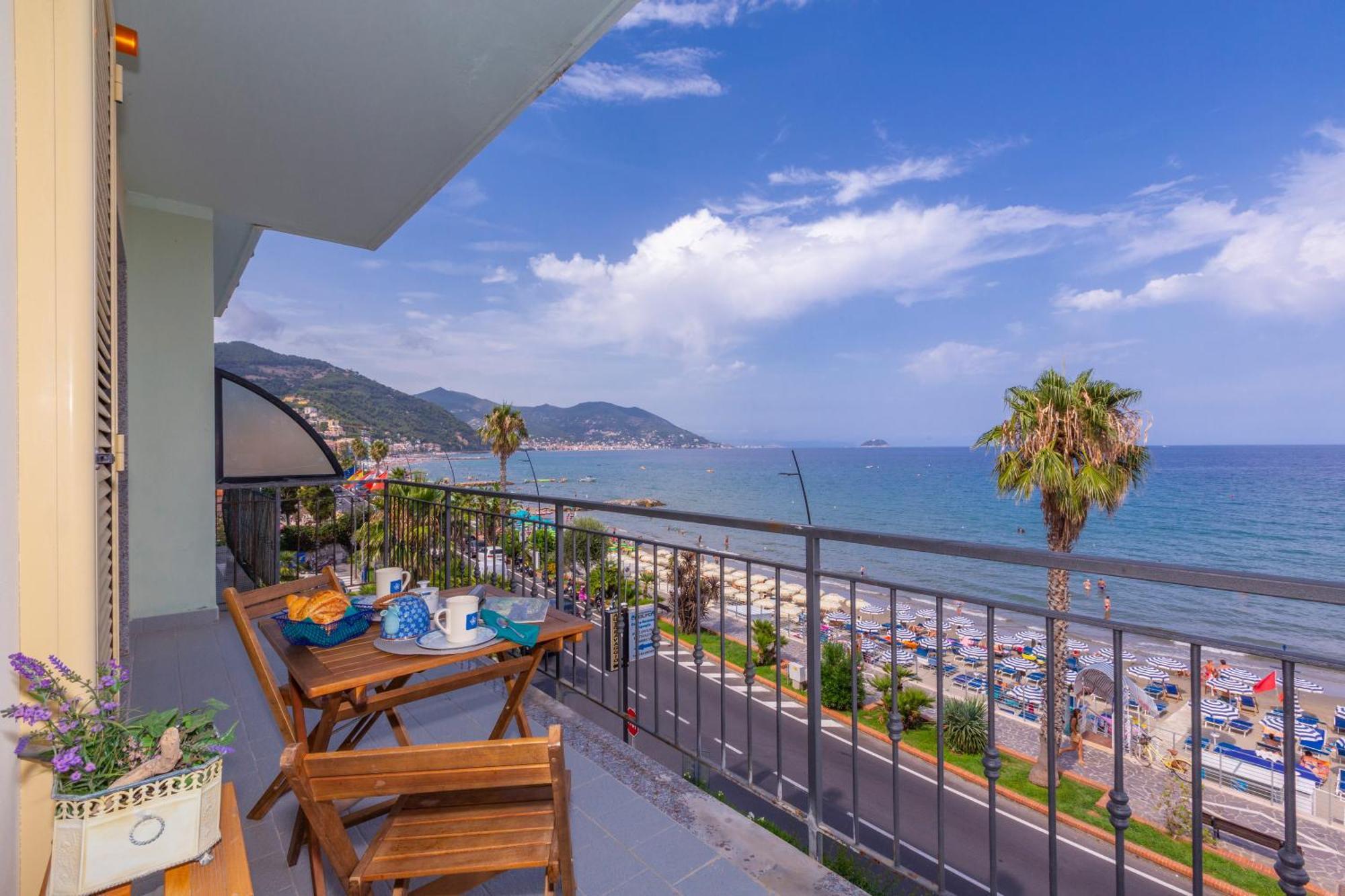 Laigueglia Beach - Happy Rentals Eksteriør billede
